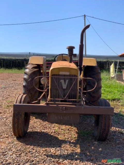 Trator Valtra/Valmet 65 ID 4x2 ano 80 Imagem Trator Valtra/Valmet 65 ID 4x2 ano 80