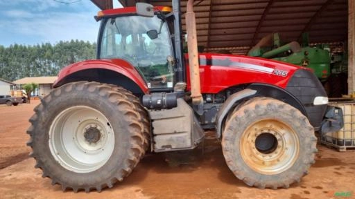 Trator Case IH Magnum 235 Imagem Trator Case IH Magnum 235