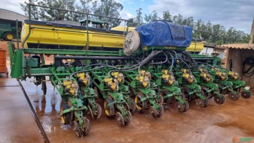 Imagem Plantadeira Jonh Deere 2117 CCS 15 linhas 2009 Imagem Plantadeira Jonh Deere 2117 CCS 15 linhas 2009