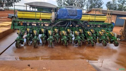 Plantadeira Jonh Deere 2117 CCS 15 linhas 2009 Imagem Plantadeira Jonh Deere 2117 CCS 15 linhas 2009