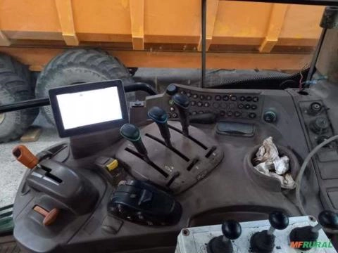 Imagem Trator Outros John Deere 4x4 ano 14 Imagem Trator Outros John Deere 4x4 ano 14