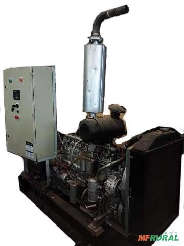 Grupo Gerador 100Kva com painel de transferência automática. Imagem Grupo Gerador 100Kva com painel de transferência automática.