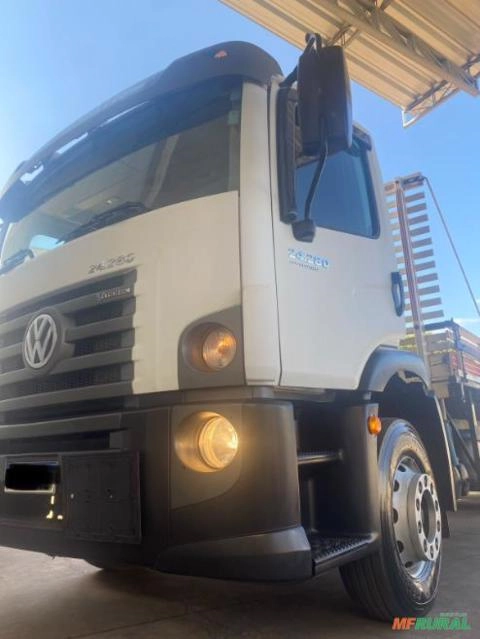 Caminhão VW 24-280 V-Tronic Imagem Caminhão VW 24-280 V-Tronic