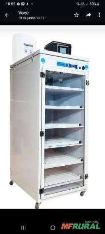 Imagem Vendo chocadeira Luna Imagem Vendo chocadeira Luna