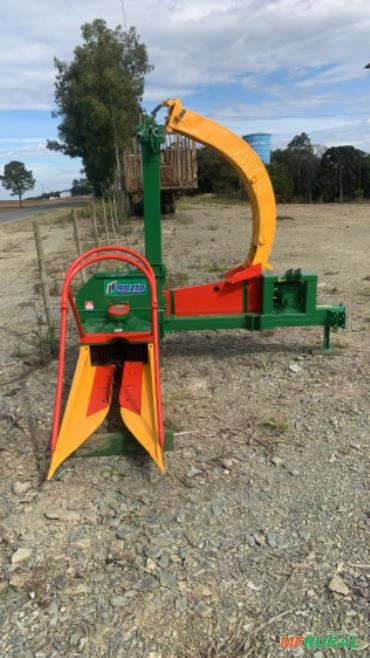 Ensiladeira forrageira JF 90 Z10 Imagem Ensiladeira forrageira JF 90 Z10