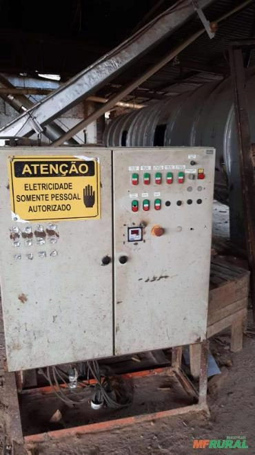 Imagem Sistema Completo de Secagem de Serragem com Filtros e Tubulações Industriais Imagem Sistema Completo de Secagem de Serragem com Filtros e Tubulações Industriais