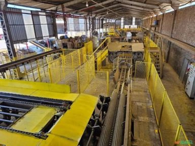 ESTEIRA DE TORAS COM UNITIZADOR Imagem ESTEIRA DE TORAS COM UNITIZADOR