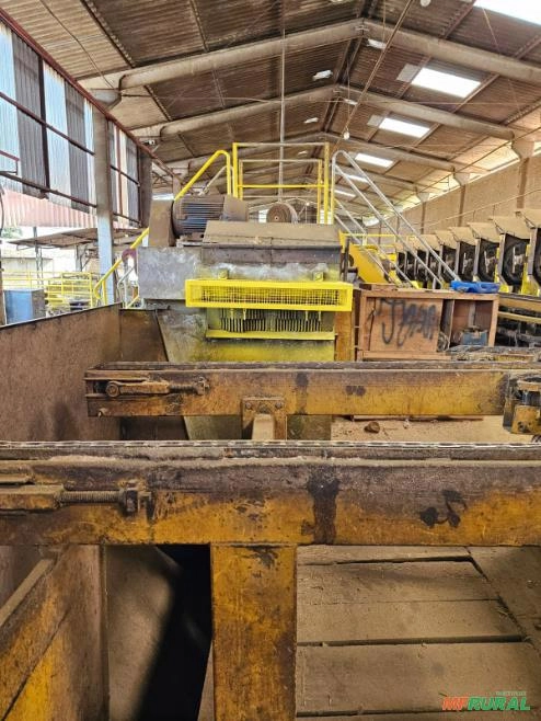 SERRA CIRCULAR REFILADEIRA 700 MARCA MILL Imagem SERRA CIRCULAR REFILADEIRA 700 MARCA MILL