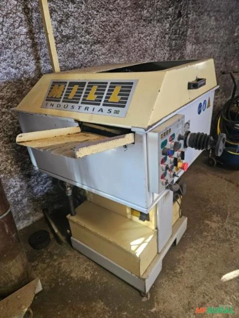 Imagem AFIADEIRA/AFIADOR DE SERRA FITA COM TRAVADEIRA Imagem AFIADEIRA/AFIADOR DE SERRA FITA COM TRAVADEIRA