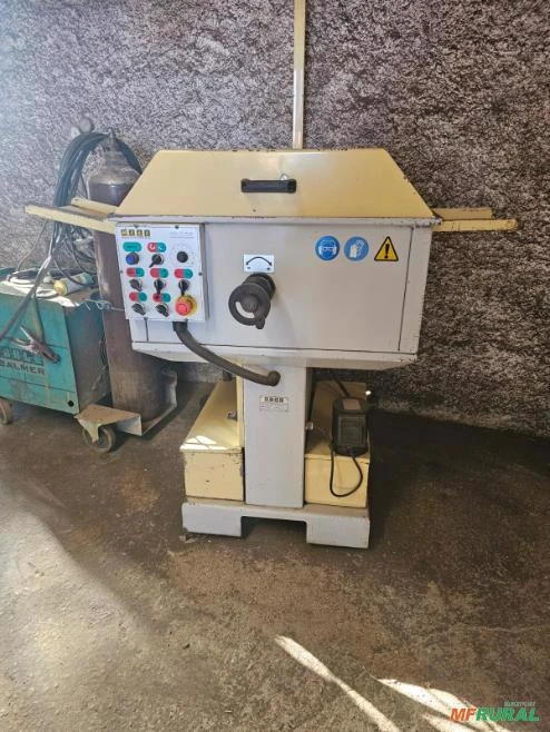 AFIADEIRA/AFIADOR DE SERRA FITA COM TRAVADEIRA Imagem AFIADEIRA/AFIADOR DE SERRA FITA COM TRAVADEIRA