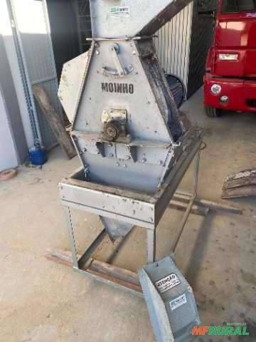 Moinho martelo + motor 20cv Imagem Moinho martelo + motor 20cv