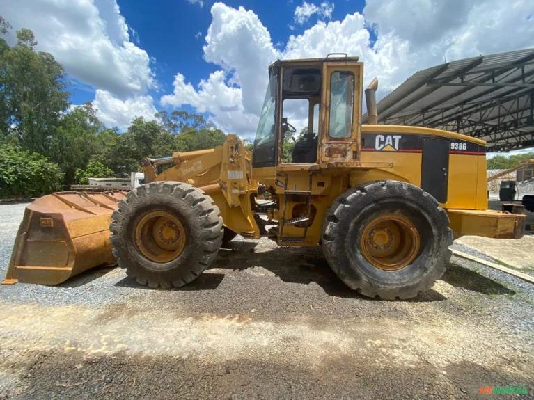 PÁ CARREGADEIRA CATERPILLAR 938G 2003