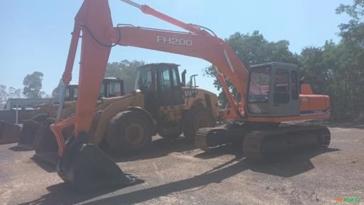 Imagem ESCAVADEIRA HIDRÁULICA FIAT ALLIS FH200 1999/2000 Imagem ESCAVADEIRA HIDRÁULICA FIAT ALLIS FH200 1999/2000