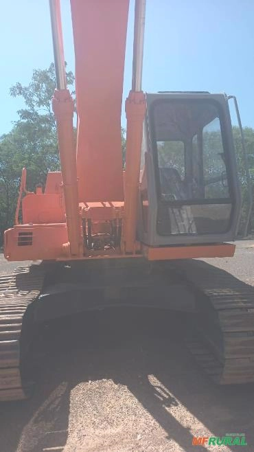 Imagem ESCAVADEIRA HIDRÁULICA FIAT ALLIS FH200 1999/2000 Imagem ESCAVADEIRA HIDRÁULICA FIAT ALLIS FH200 1999/2000