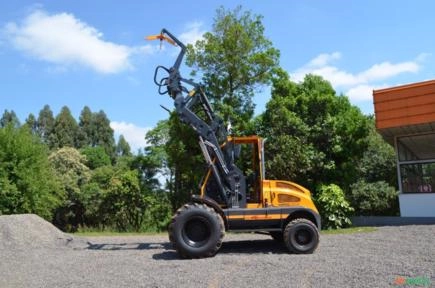 Imagem Empilhadeira Diesel 4x4 off road Imagem Empilhadeira Diesel 4x4 off road