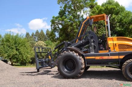 Imagem Empilhadeira Diesel 4x4 off road Imagem Empilhadeira Diesel 4x4 off road