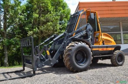 Imagem Empilhadeira Diesel 4x4 off road Imagem Empilhadeira Diesel 4x4 off road