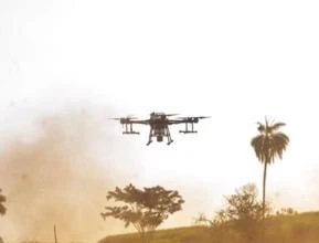 Pulverização com Drones