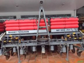 Plantadeira Massey Ferguson  MF509  M45 12x50 Fabricação 2014  US200033