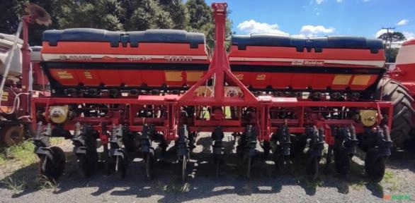Plantadeira Baldan SP Grafic Speed Box 5000 11 Linhas Pantográficas Disco e Facão fixo Imagem Plantadeira Baldan SP Grafic Speed Box 5000 11 Linhas Pantográficas Disco e Facão fixo