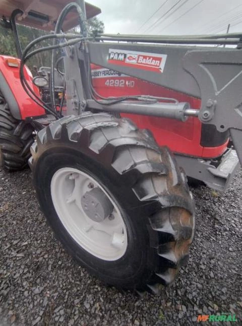 Imagem Trator Massey Ferguson  MF 4292 HD Plataformado 4500 Horas Fabricação 2014 Imagem Trator Massey Ferguson  MF 4292 HD Plataformado 4500 Horas Fabricação 2014