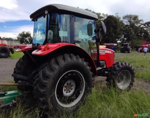 Imagem Trator Massey Ferguson - MF 4283, Cabinado, 8107 Horas. Fabricação 2013 Imagem Trator Massey Ferguson - MF 4283, Cabinado, 8107 Horas. Fabricação 2013