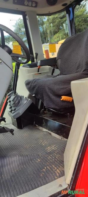 Imagem Trator Massey Ferguson - MF 4283, Cabinado, 8107 Horas. Fabricação 2013 Imagem Trator Massey Ferguson - MF 4283, Cabinado, 8107 Horas. Fabricação 2013