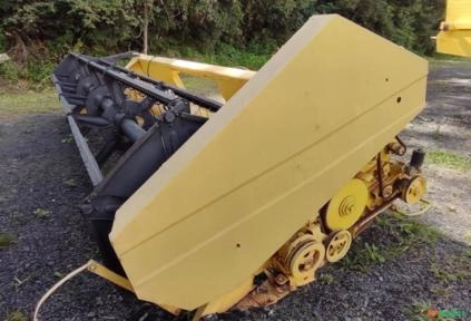 Imagem Colheitadeira New Holland - TC57, 3369 horas. Fabricação 2000 Imagem Colheitadeira New Holland - TC57, 3369 horas. Fabricação 2000