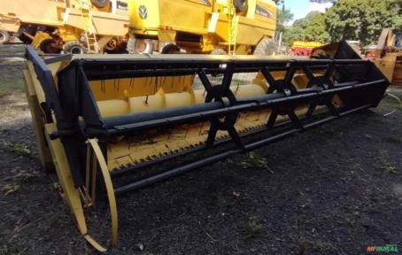 Imagem Colheitadeira New Holland - TC57, 3369 horas. Fabricação 2000 Imagem Colheitadeira New Holland - TC57, 3369 horas. Fabricação 2000