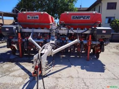Plantadeira Jan - 11 Linhas, Articulada. Fabricação 2021 Imagem Plantadeira Jan - 11 Linhas, Articulada. Fabricação 2021