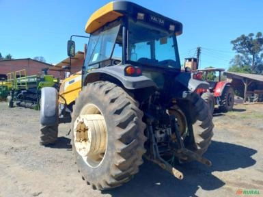 Imagem Trator Valtra BM 125i Cabinado.= Ano 2015 Imagem Trator Valtra BM 125i Cabinado.= Ano 2015
