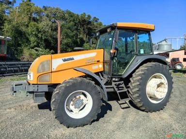 Trator Valtra BM 125i Cabinado Ano 2008 Imagem Trator Valtra BM 125i Cabinado Ano 2008