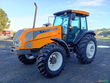 Trator Valtra BM 110 Cabinado 7658 Horas Ano 2012 Imagem Trator Valtra BM 110 Cabinado 7658 Horas Ano 2012