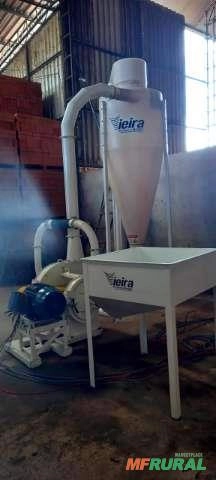 Imagem Moinho Vieira MCD 530 (20cv) + Ciclone em polietileno e Moega em aço carbono Imagem Moinho Vieira MCD 530 (20cv) + Ciclone em polietileno e Moega em aço carbono