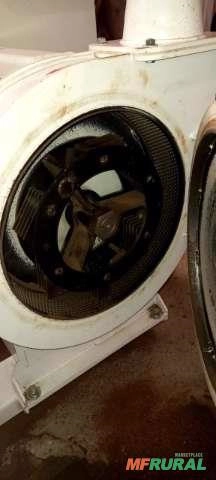 Imagem Moinho Vieira MCD 530 (20cv) + Ciclone em polietileno e Moega em aço carbono Imagem Moinho Vieira MCD 530 (20cv) + Ciclone em polietileno e Moega em aço carbono