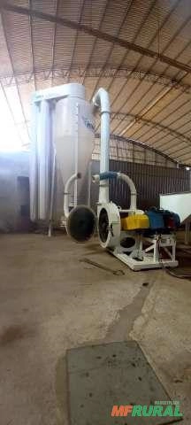 Imagem Moinho Vieira MCD 530 (20cv) + Ciclone em polietileno e Moega em aço carbono Imagem Moinho Vieira MCD 530 (20cv) + Ciclone em polietileno e Moega em aço carbono