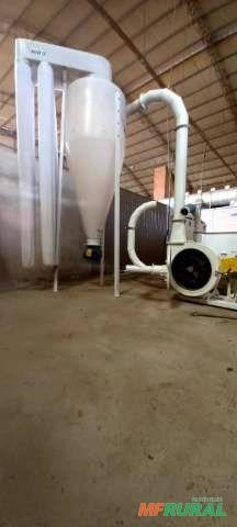 Imagem Moinho Vieira MCD 530 (20cv) + Ciclone em polietileno e Moega em aço carbono Imagem Moinho Vieira MCD 530 (20cv) + Ciclone em polietileno e Moega em aço carbono