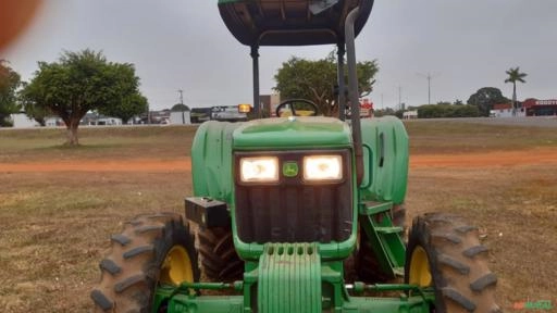 Imagem Trator John Deere 5055 4x4 ano 14 Imagem Trator John Deere 5055 4x4 ano 14