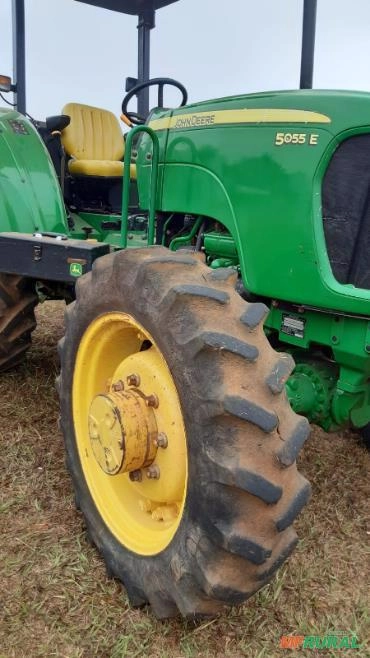 Imagem Trator John Deere 5055 4x4 ano 14 Imagem Trator John Deere 5055 4x4 ano 14