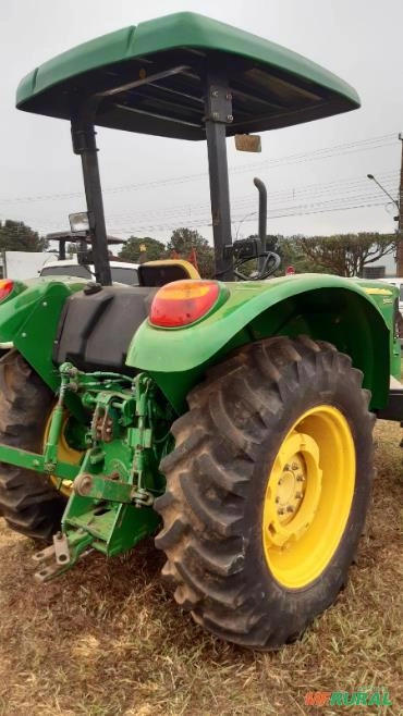 Imagem Trator John Deere 5055 4x4 ano 14 Imagem Trator John Deere 5055 4x4 ano 14