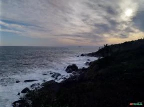 Costeira cinematográfica em Ilhabela frente para Alcatrazes