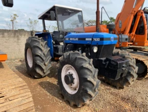 Trator New Holland 7630 4x4 ano 02
