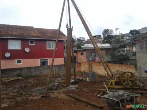 Imagem vendo bate estaca strauss Imagem vendo bate estaca strauss