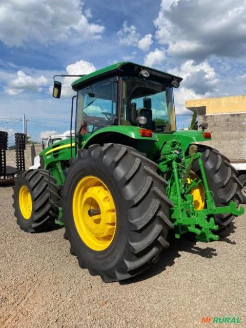 John Deere 7200J ano 2018 com piloto e GPS