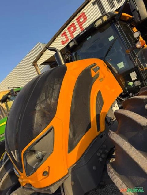 Imagem Trator Valtra BH224 Hitech ano 2022 Imagem Trator Valtra BH224 Hitech ano 2022