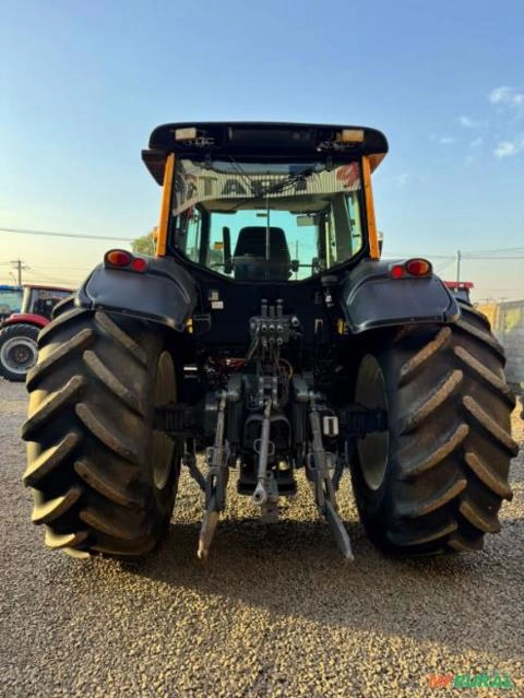 Imagem Trator Valtra BH224 Hitech ano 2022 Imagem Trator Valtra BH224 Hitech ano 2022