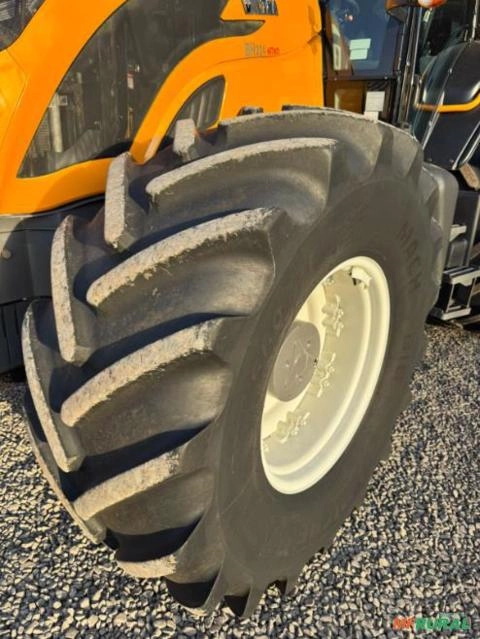 Imagem Trator Valtra BH224 Hitech ano 2022 Imagem Trator Valtra BH224 Hitech ano 2022
