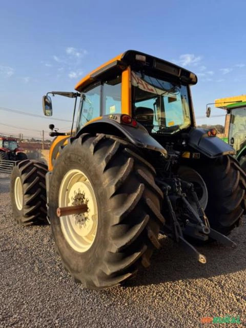 Imagem Trator Valtra BH224 Hitech ano 2022 Imagem Trator Valtra BH224 Hitech ano 2022