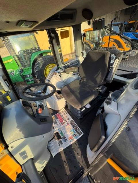 Imagem Trator Valtra BH224 Hitech ano 2022 Imagem Trator Valtra BH224 Hitech ano 2022