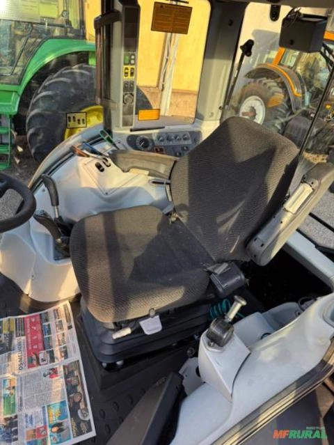 Imagem Trator Valtra BH224 Hitech ano 2022 Imagem Trator Valtra BH224 Hitech ano 2022